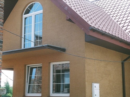 Dom jednorodzinny , stolarka okienna PVC CT70 Rondo , kolor biały , szprosy międzyszybowe