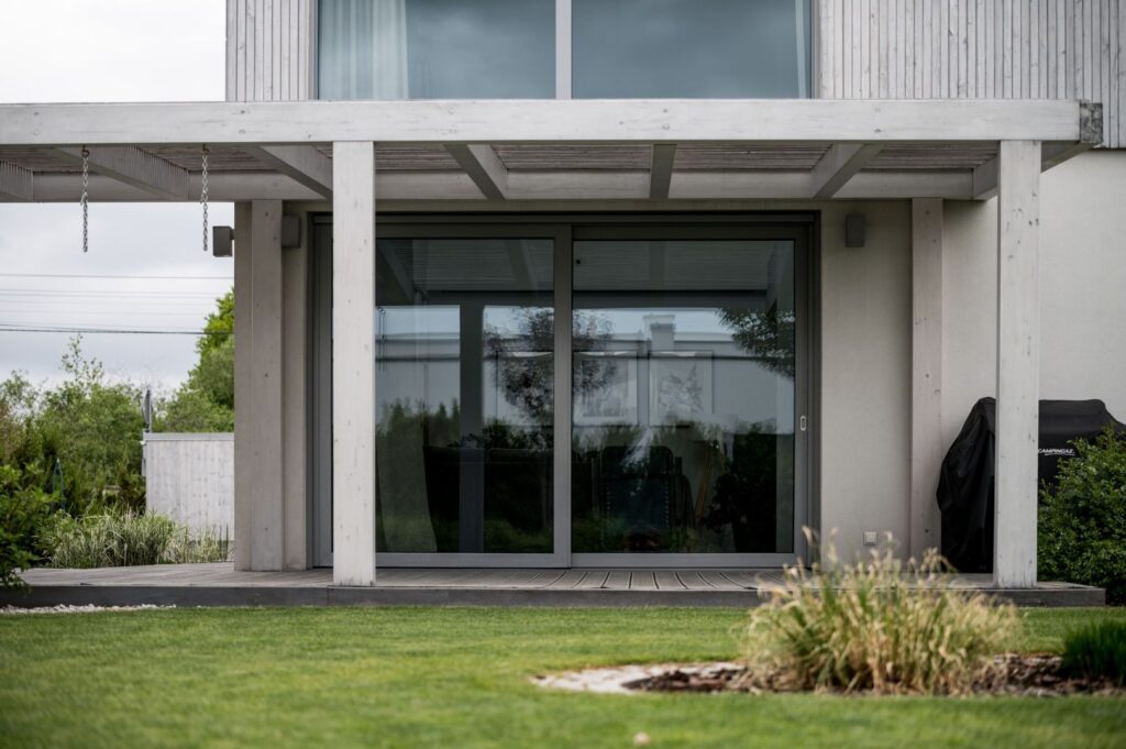 minimalizm formy mniej ramy więcej widoku